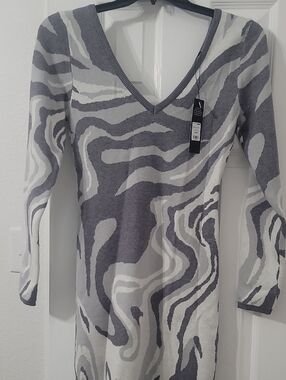 Fashion Nova Shayla Sweater Midi Dress- Gray/ White